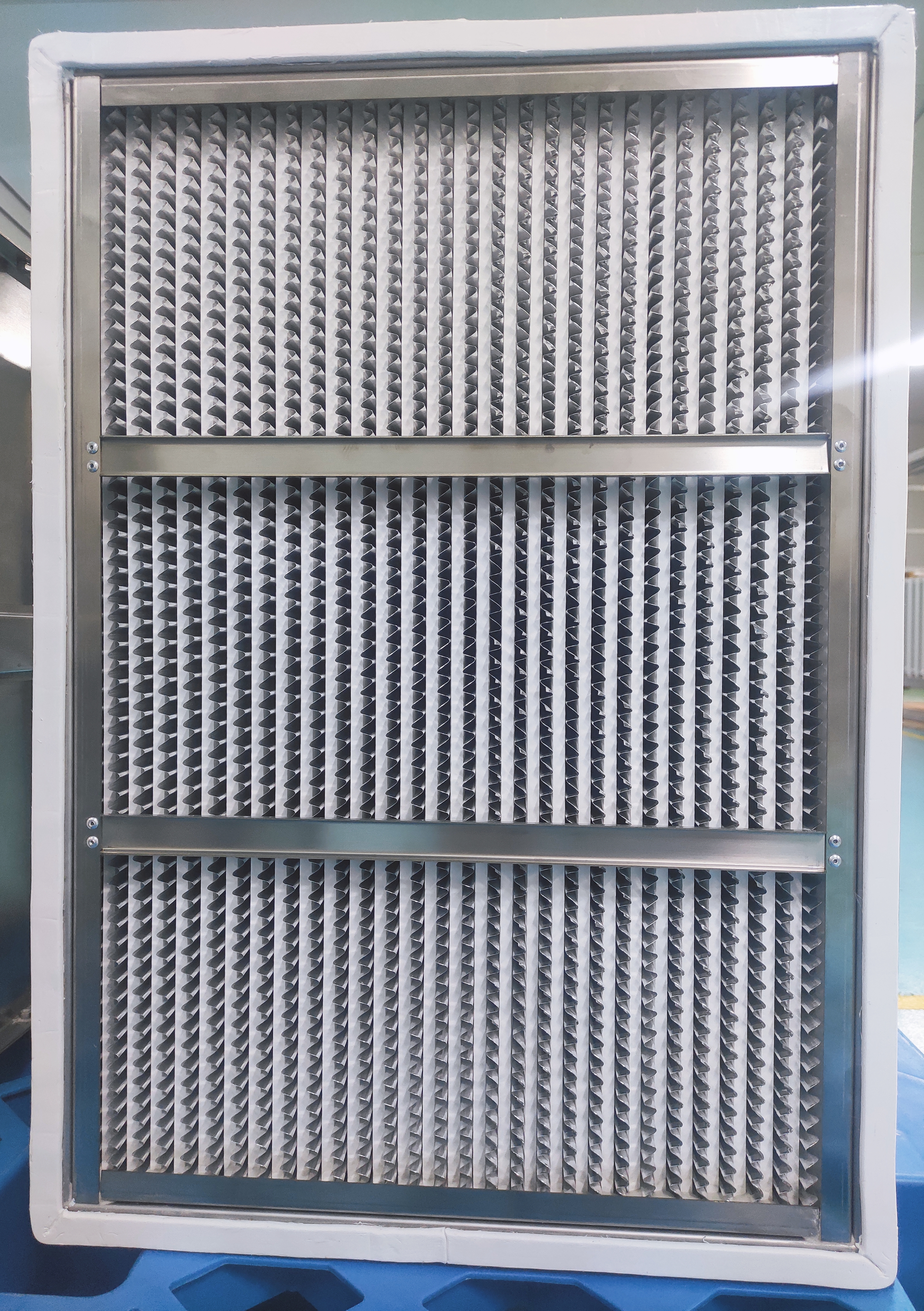 為什么說耐高溫高效過濾器是工業(yè)凈化的關鍵守護者